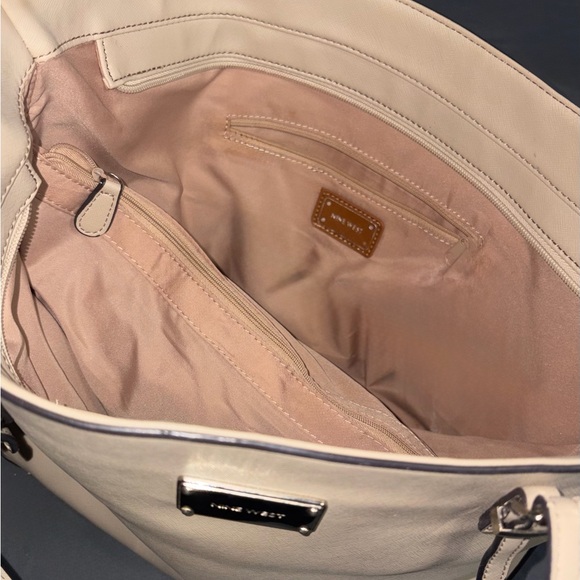 Nine West Original Crème Handbag - Picture 8 of 10